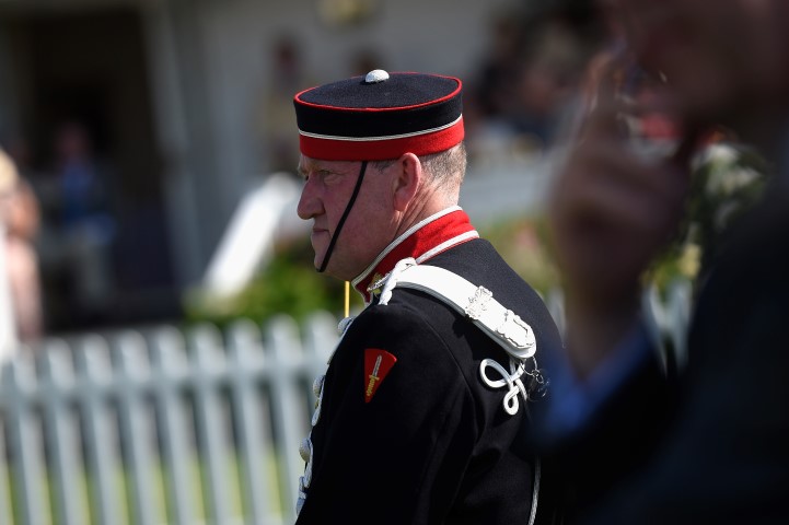 700065097 AJ 9233 9EFCEE501B1F033D1C31BA9D6BCDC42C